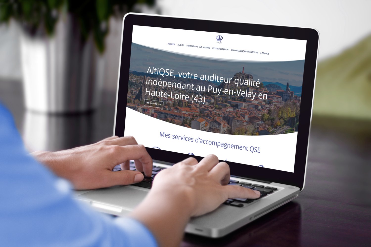 Macbook AltiQSE création de site internet pour autoentrepreneur